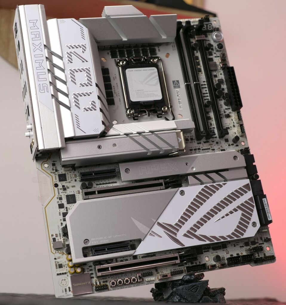 Intel Core Ultra 9 285K : Nouveau record mais loin du 14900KS 4 z890 apex pause hardware