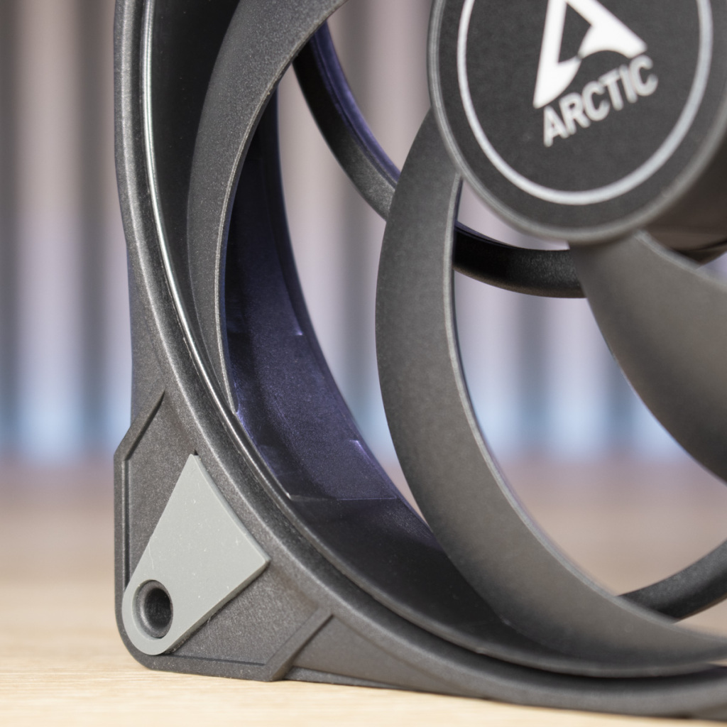 ARCTIC P14 MAX jonction pale cadre