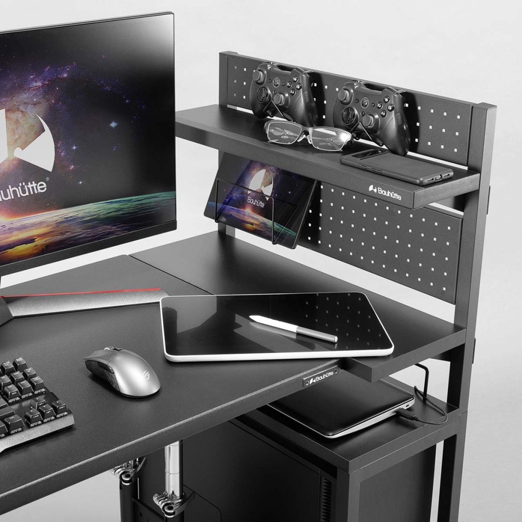 Pas envie que votre PC soit sur votre bureau (ni par terre) ? Voici le Desk Side PC Rack 5 Desk Side PC Rack exemple 1