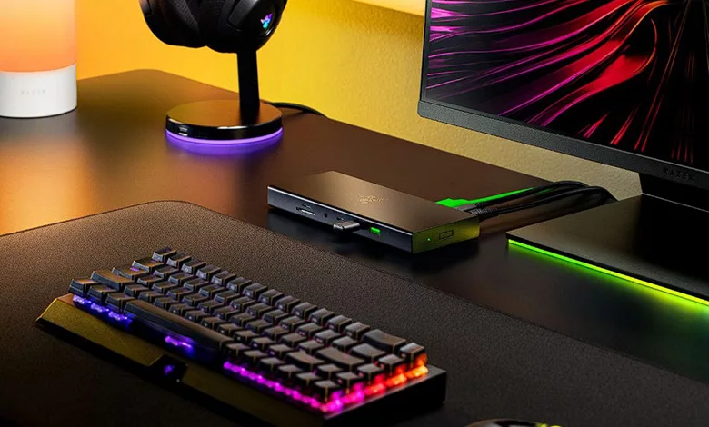 RAZER présente la station d'accueil RAZER USB 4 1 Razer USB 4 Couv