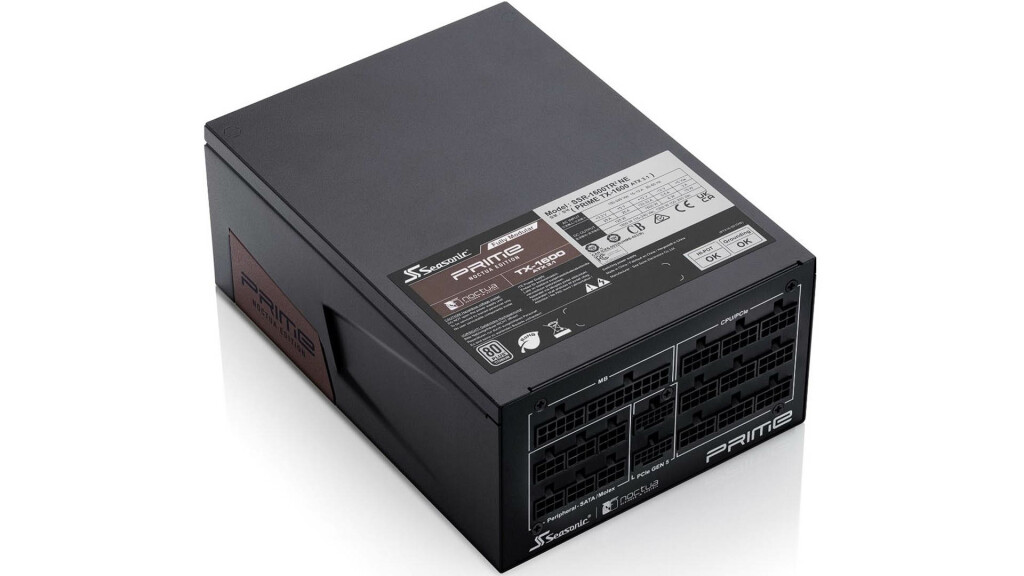 Seasonic et Noctua collaborent pour une superbe alimentation PRIME TX-1600 Noctua Edition 3 Seasonic PRIME TX 1600 Noctua Edition dessous