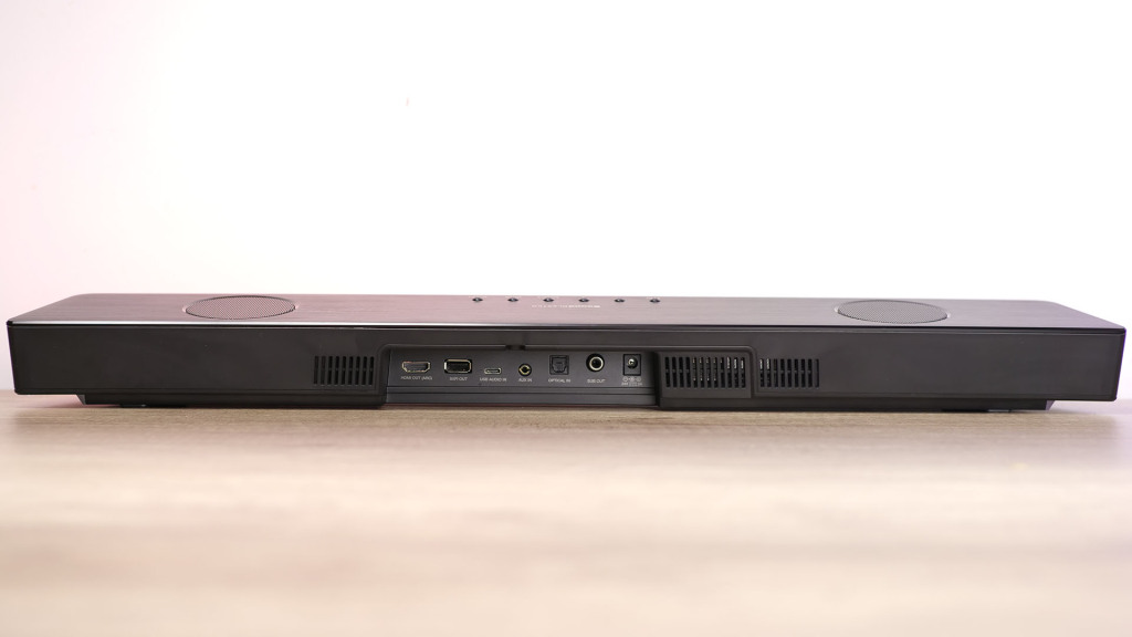 barre sone creative sound blaster katana v2 detail connectique