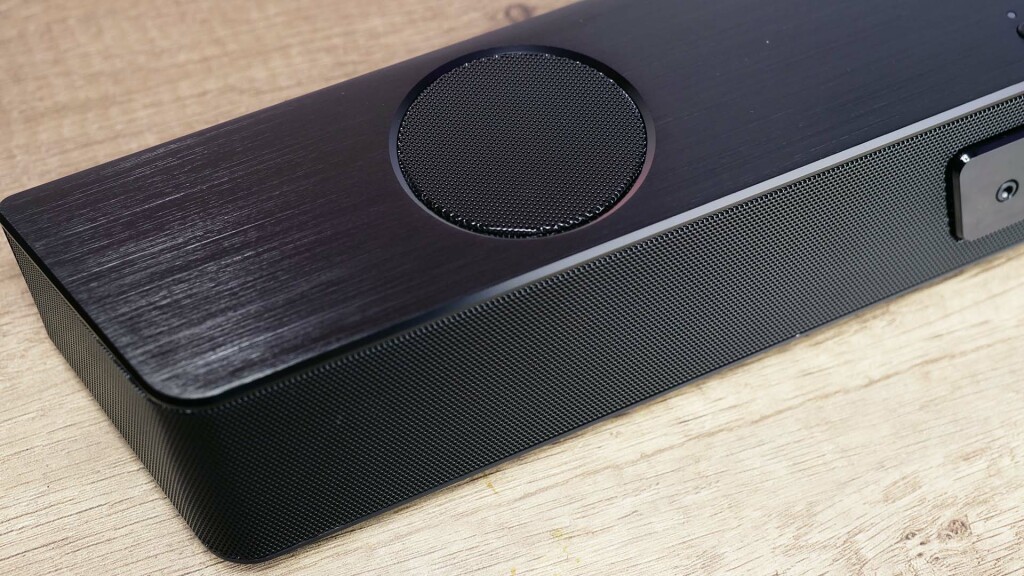 barre sone creative sound blaster katana v2 detail tweeter