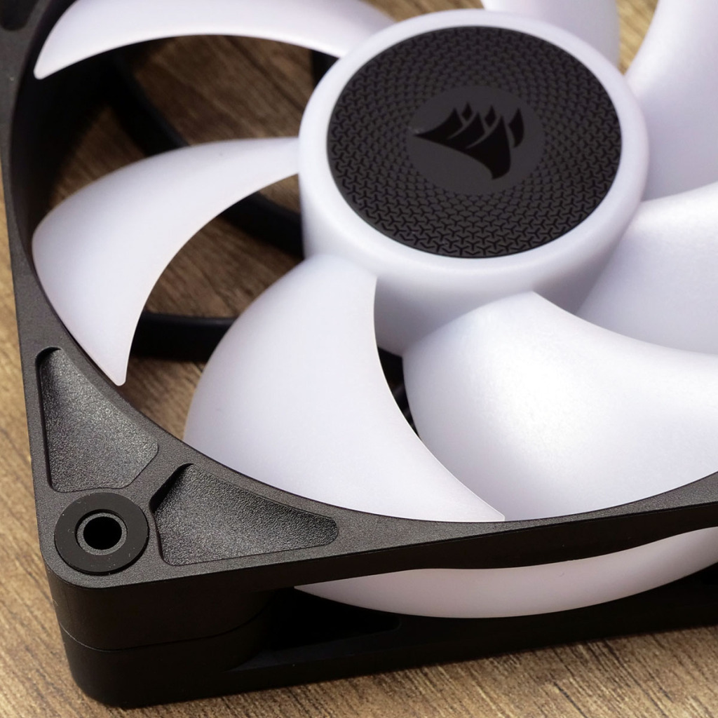 corsair rx120 rgb max ventilateur 30mm 09