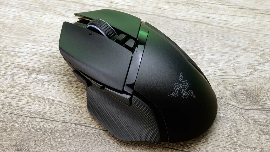 razer basilisk v3 pro 35k detail 01
