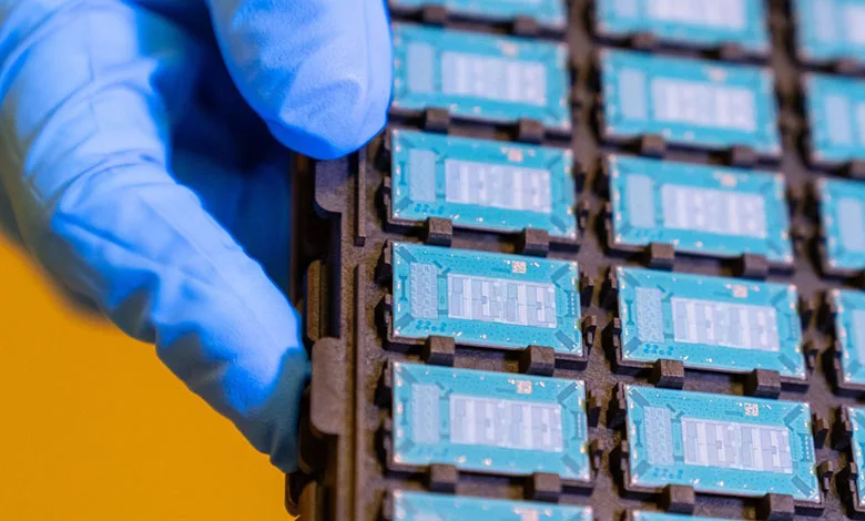 AMD révolutionne les puces avec une nouvelle technologie de substrats en verre 1 substrats en verre Intel Heroimg