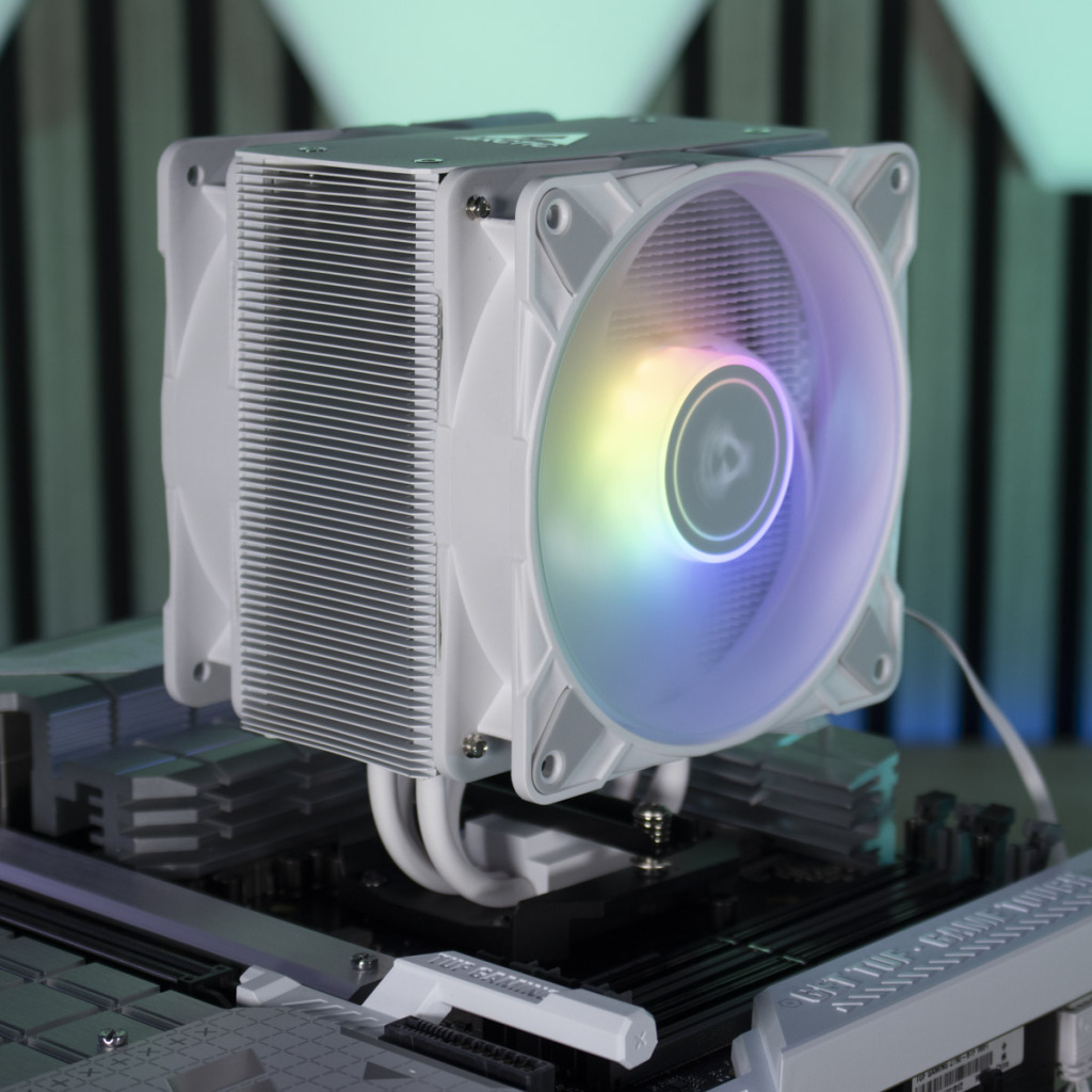 ARCTIC Freezer 36 A RGB RGB (1)