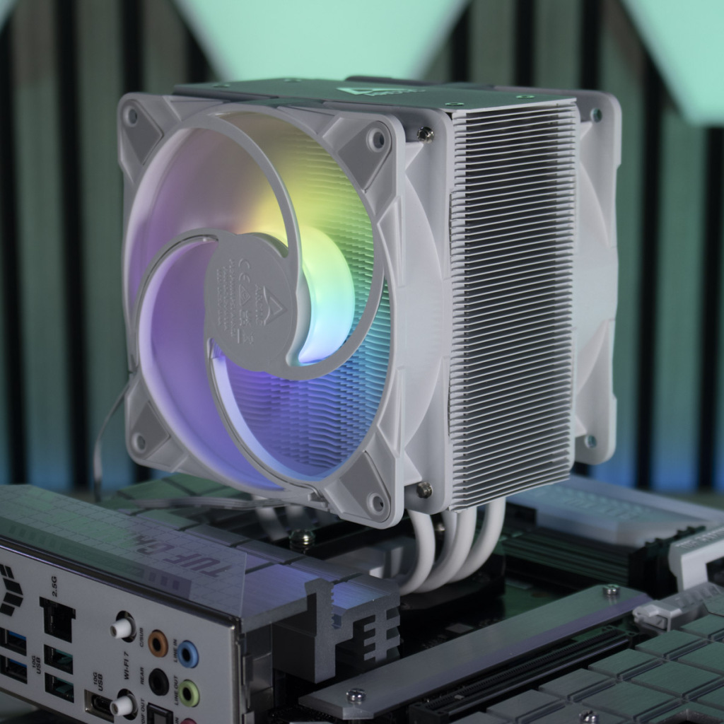 ARCTIC Freezer 36 A RGB RGB (2)