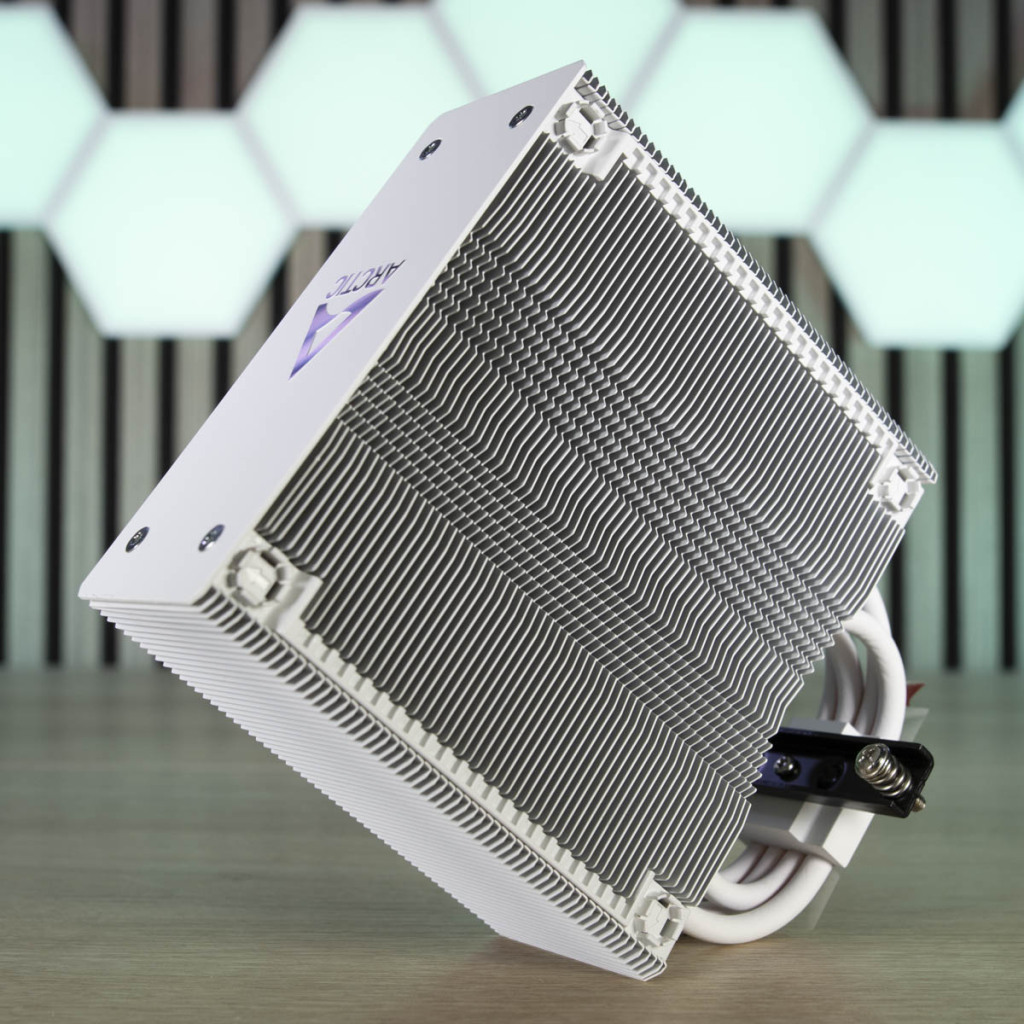 ARCTIC Freezer 36 A RGB ailettes avant