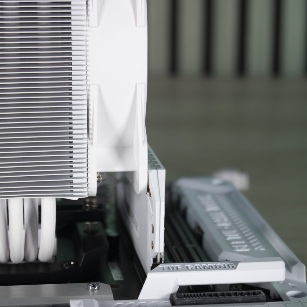 ARCTIC Freezer 36 A RGB compatibilité mémoire