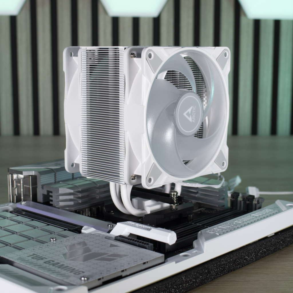 ARCTIC Freezer 36 A RGB rendu final 3