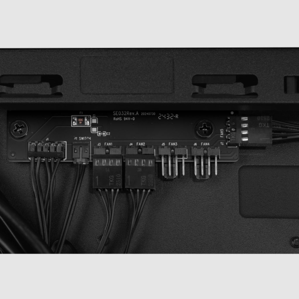 Boîtier ASUS ProArt PA401 : plus petit mais toujours aussi classe 7 ASUS ProArt PA401 hub