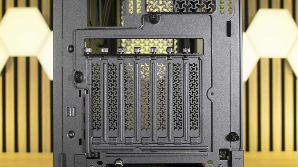 CORSAIR FRAME 4000D équerres verticales