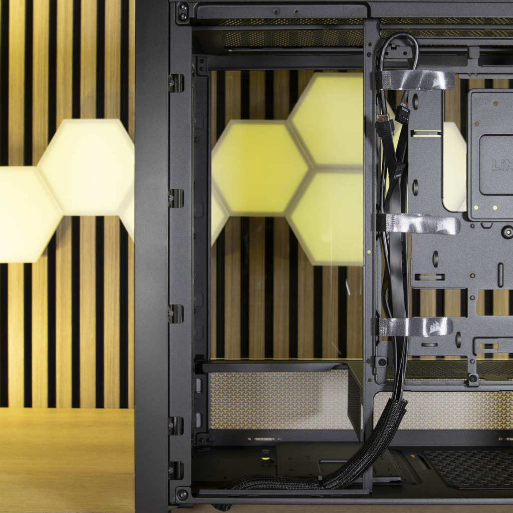 CORSAIR FRAME 4000D paroi passe câbles amovible