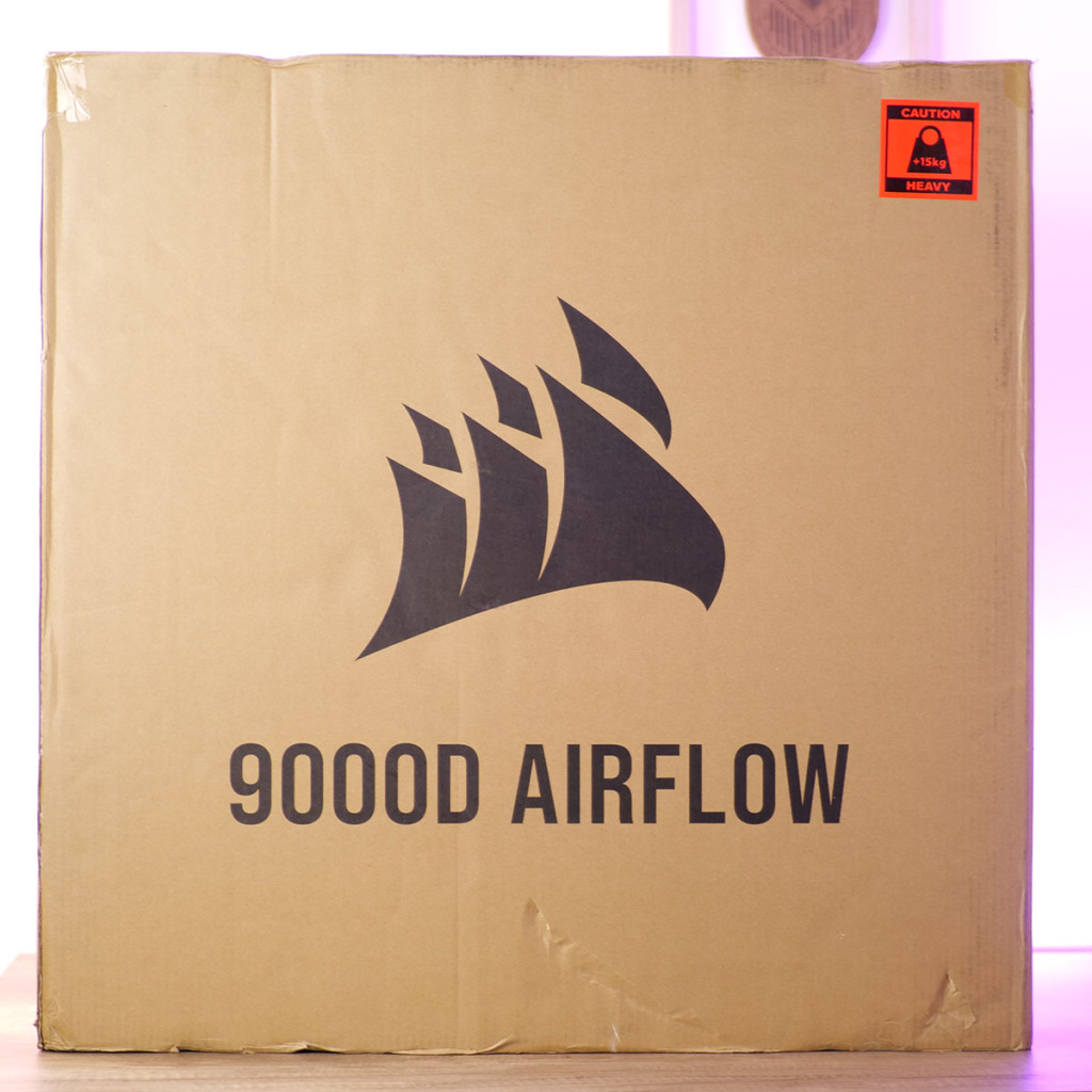 Corsair 9000D Airflow Unboxing 01