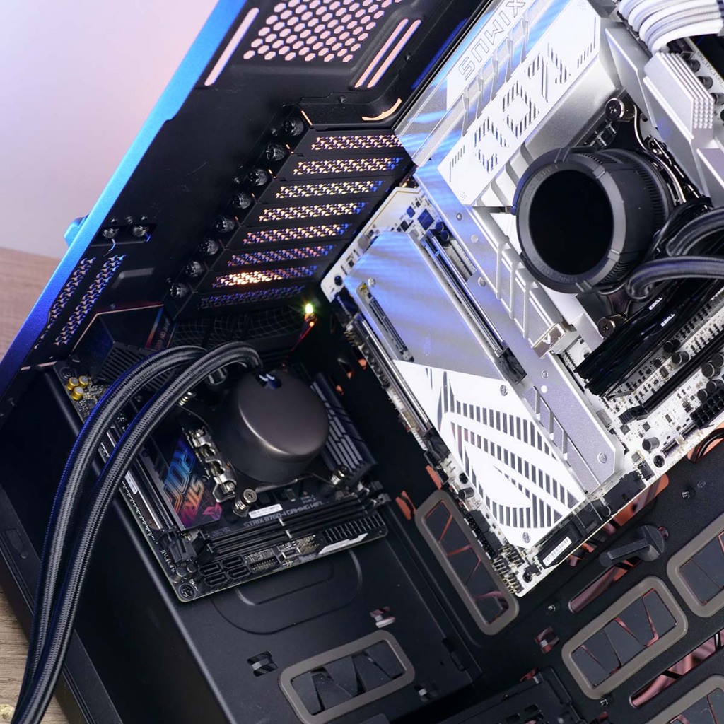 Corsair 9000D Airflow assembly itx