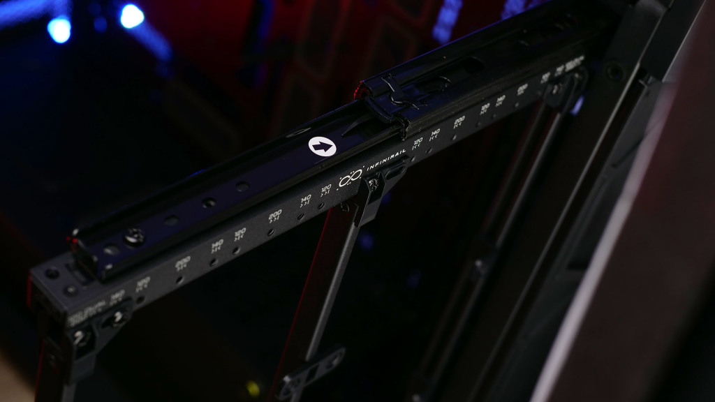 Corsair 9000D Airflow int InfiniRail 02