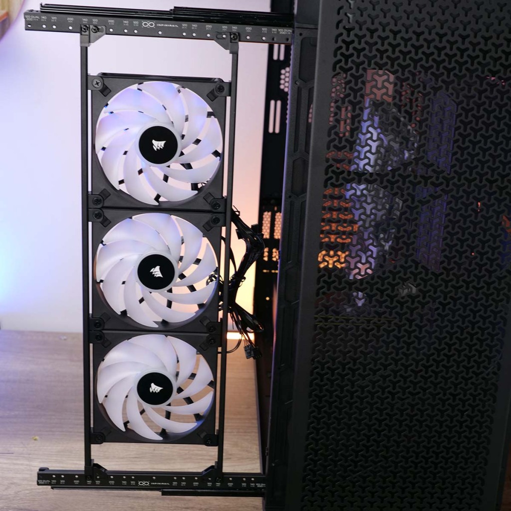 Corsair 9000D Airflow int InfiniRail 11