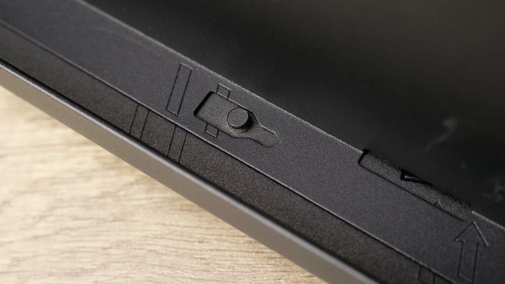 Corsair 9000D Airflow int psu shroud 01