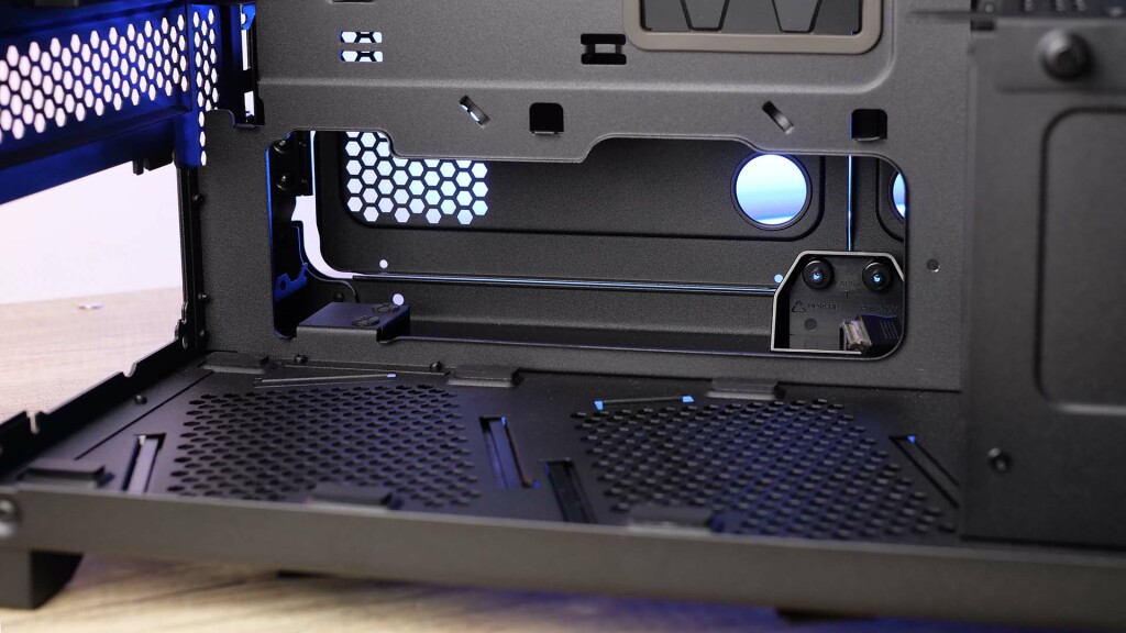 Corsair 9000D Airflow int psu shroud 05