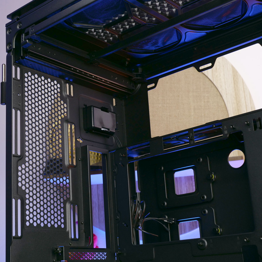 Corsair 9000D Airflow int rear