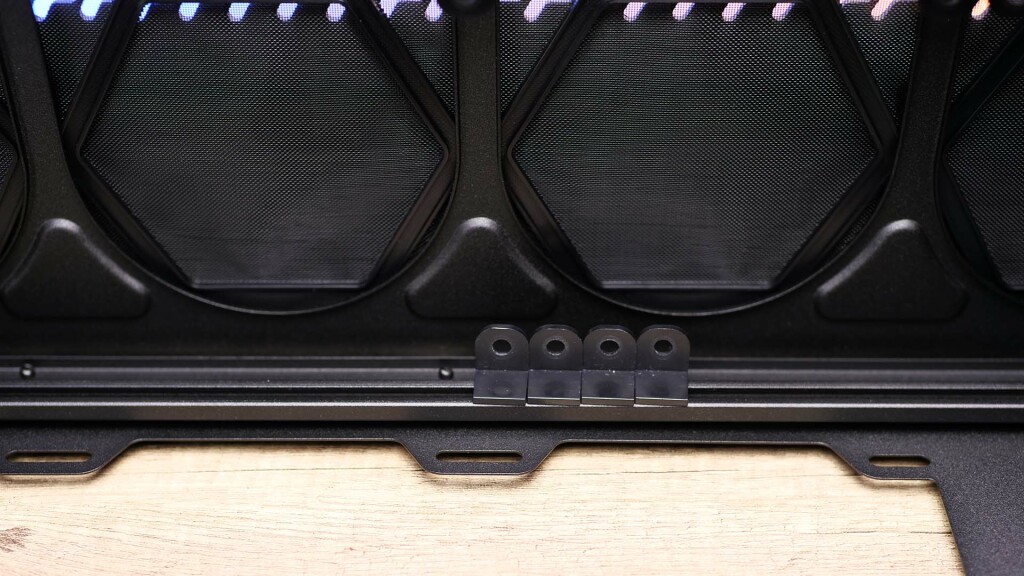 Corsair 9000D Airflow int top clearance