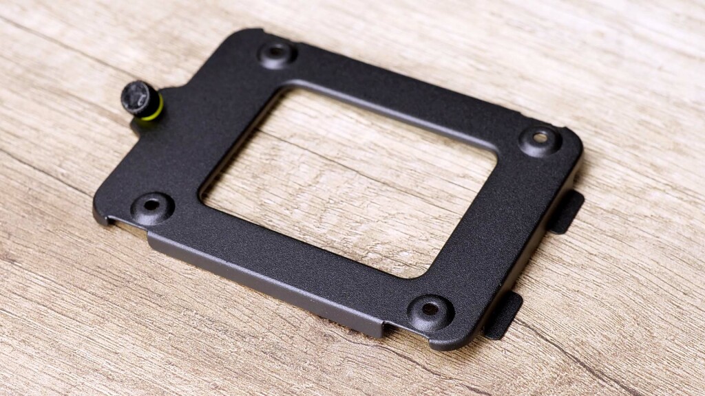 Corsair 9000D Airflow support 2.5 pouces