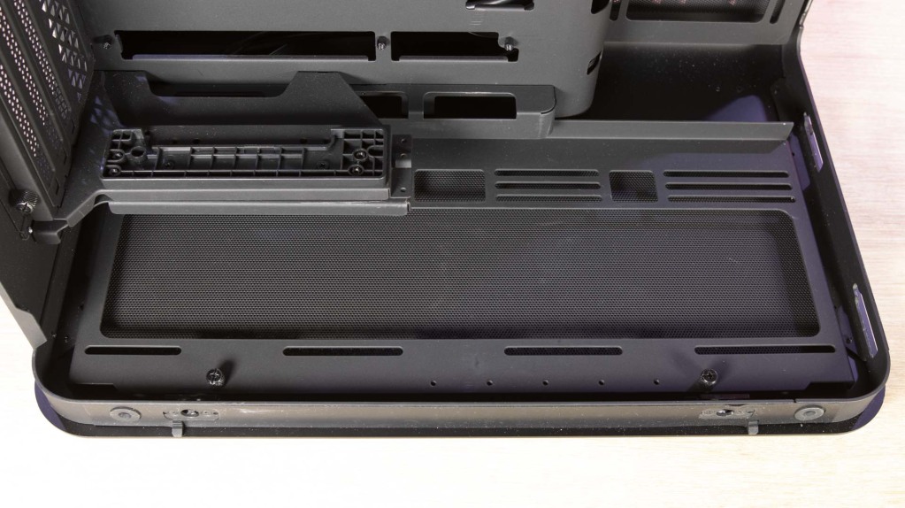 MSI MEG Maestro 700L PZ support 2