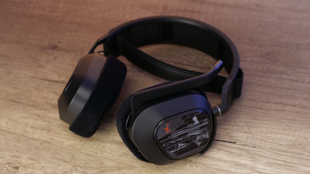 corsair hs80 rgb wireless call of duty 01