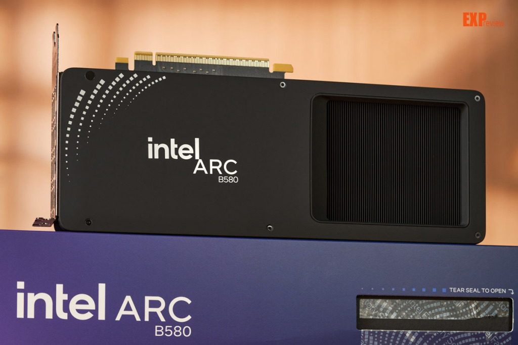 Intel Arc B580 Limited Edition : Premières impressions sur la nouvelle carte graphique Xe2 Battlemage 7 intel arc b580 04