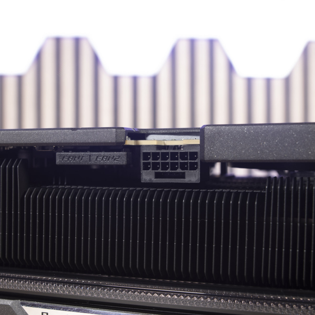 ASUS ROG Astral RTX 5080 OC connecteur double fan