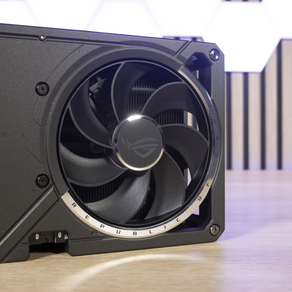 ASUS ROG Astral RTX 5080 OC ventilateur arrière