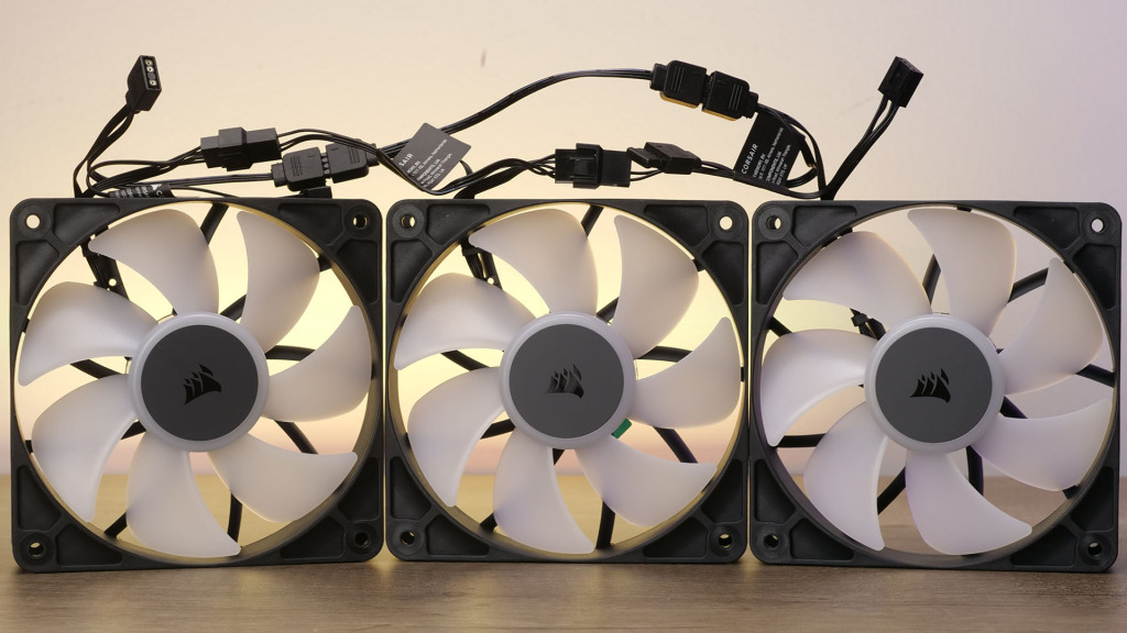 Corsair nautilus 360 rs argb rs 120 daisy chain 01
