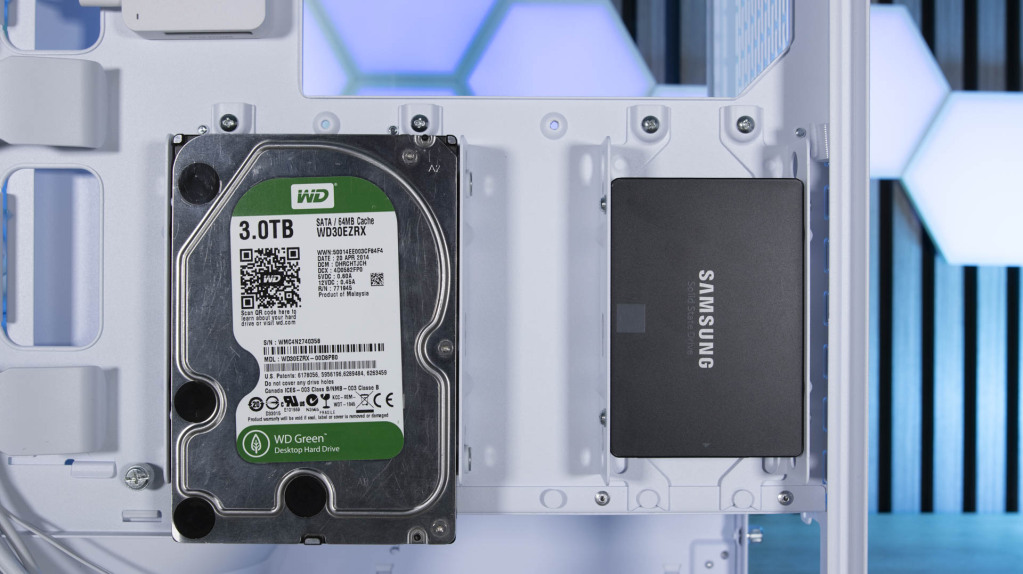 Fractal Meshify 3 rack HDD SSD