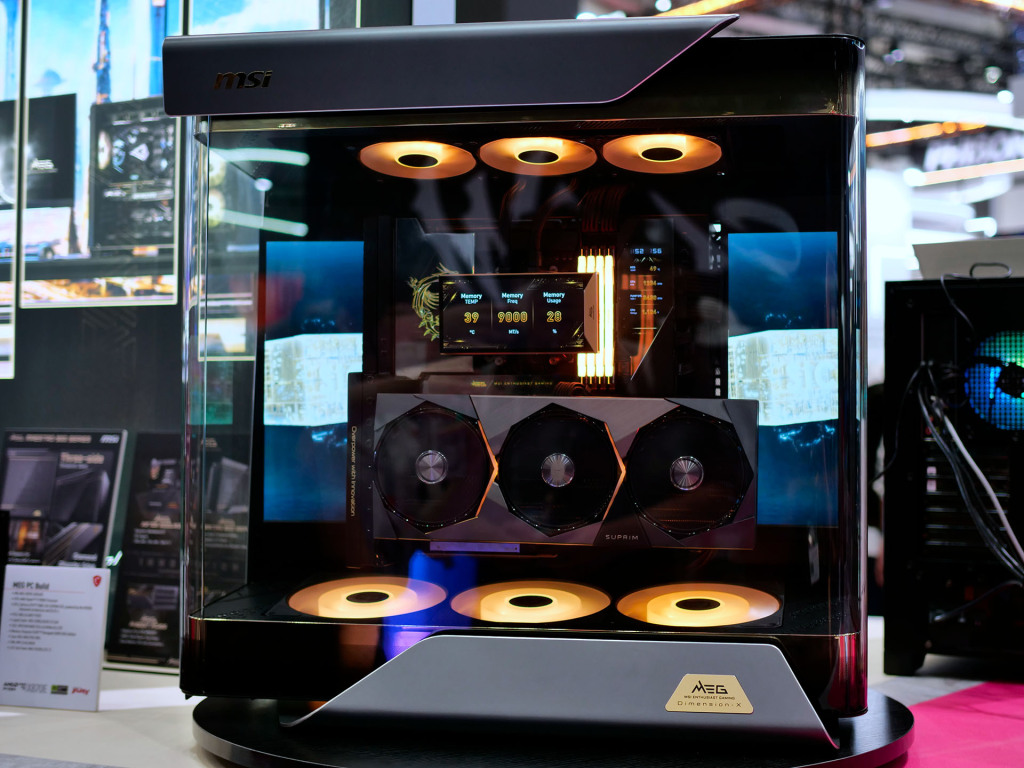 MSI Maestro 900 PZ : une star à CES 2025 12 MEG MAESTRO 900L PZ computex 2025 02