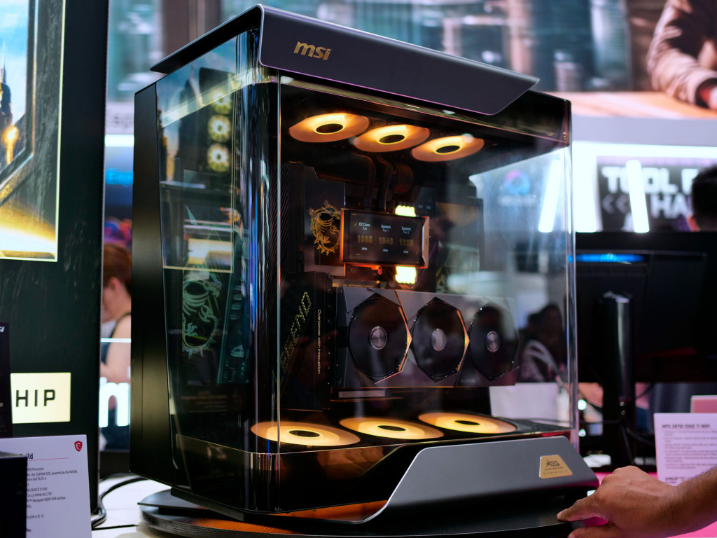 MSI Maestro 900 PZ : une star à CES 2025 11 MEG MAESTRO 900L PZ computex 2025 03