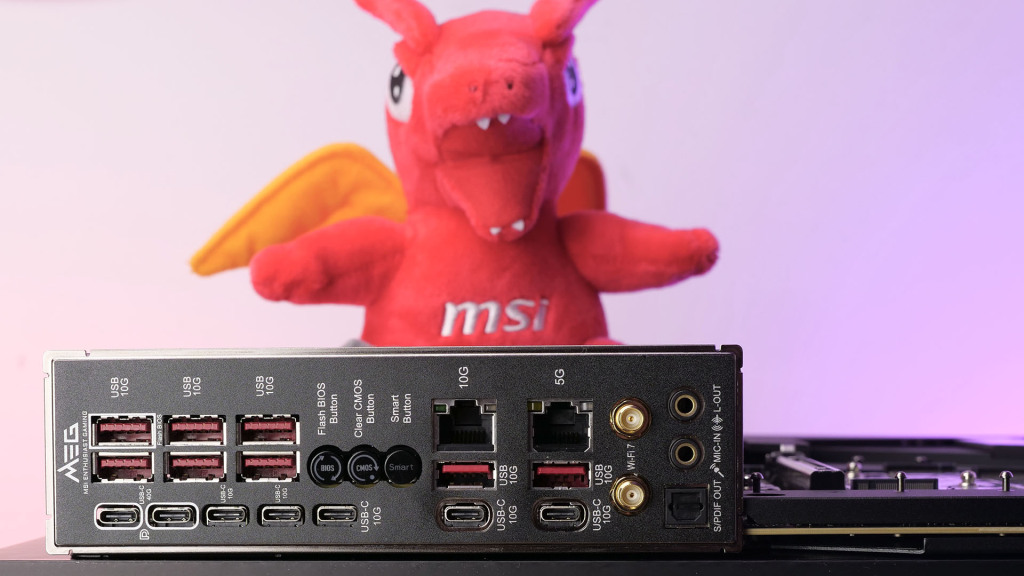 MSI MEG X870E GODLIKE io pannel