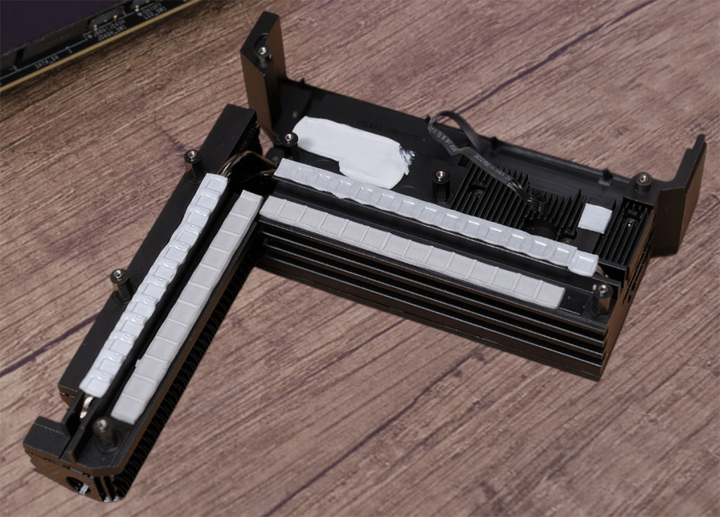 MSI MEG X870E GODLIKE vrms heatsink