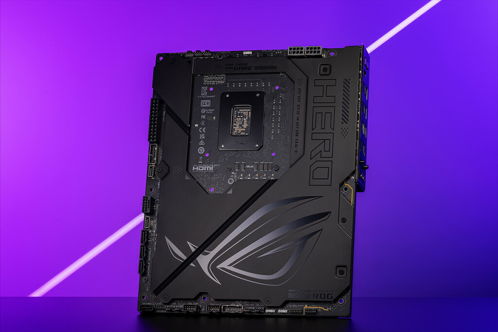 ASUS poursuit son élan d'innovation avec le lancement de la ROG Maximus Z890 Hero BTF 3 ROG MAXIMUS Z890 HERO BTF 01 (2)