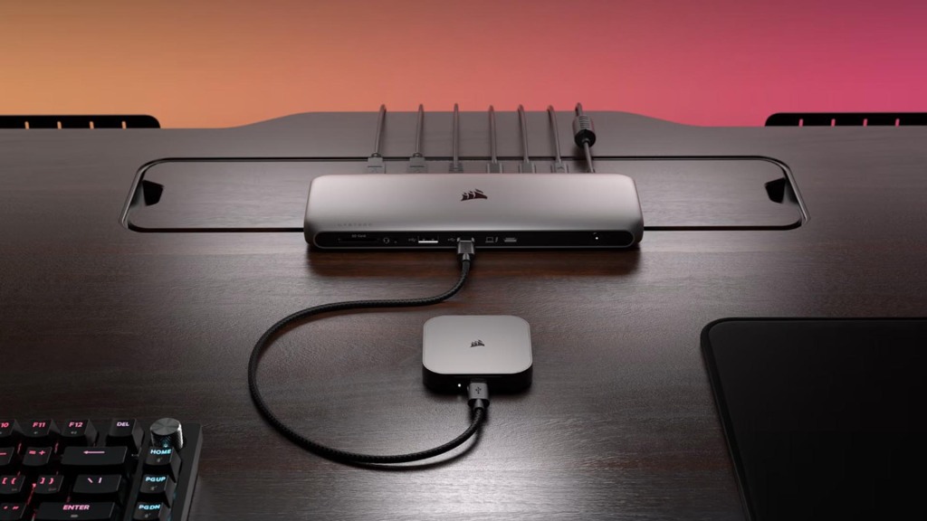 CORSAIR présente son SSD externe EX400U USB4 4 SSD externe CORSAIR EX400U USB4 dock