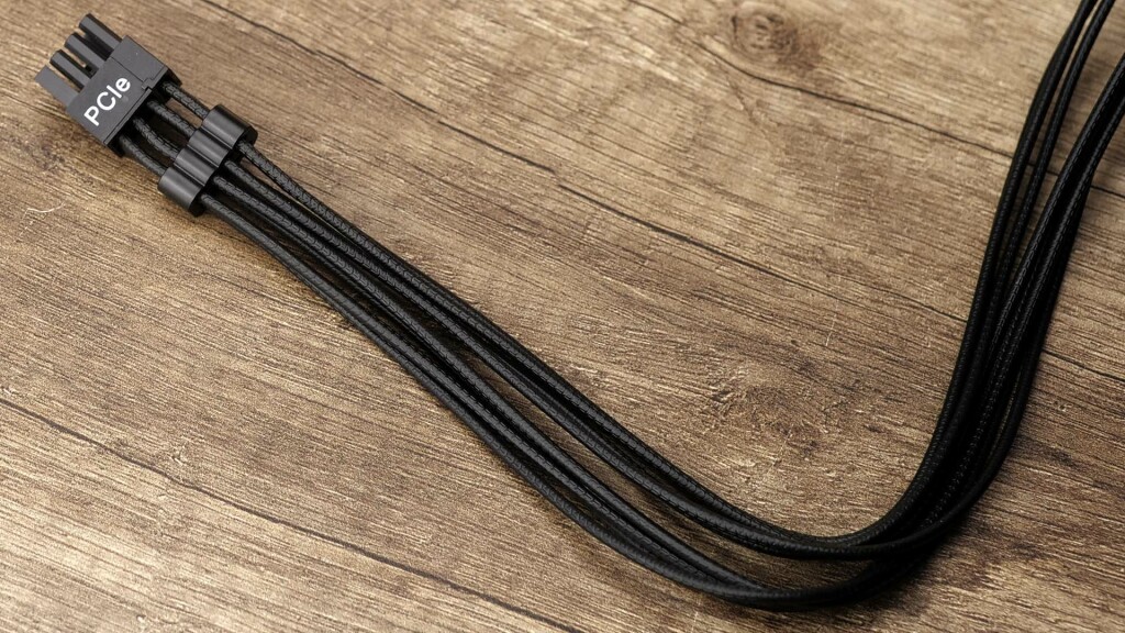 corsair rm650e cable pcie 8 pins