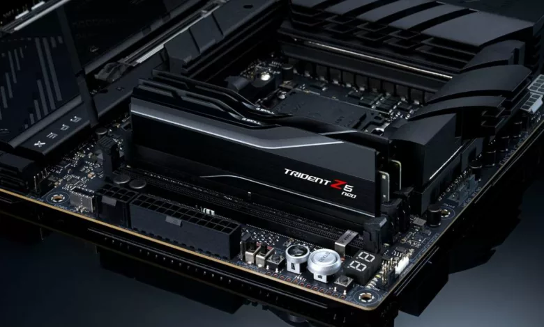 DDR5-10600 : G.SKILL et l’ASUS ROG Crosshair X870E Apex propulsent AMD vers de nouveaux sommets 1 gskill trident z5 neo black apex mb 10600 mhz amd