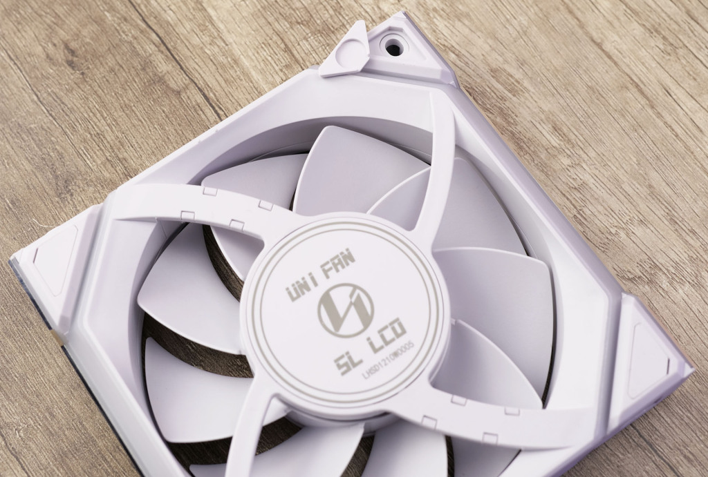 uni fan sl wirekess lcd 120 05