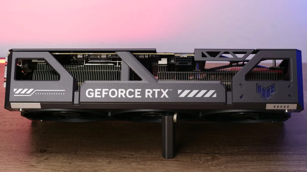 Asus TUF Gaming GeForce RTX 5080 OC 01