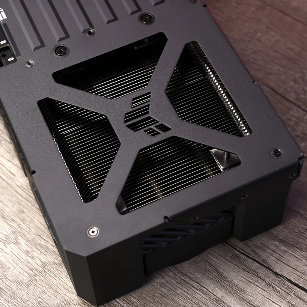 Asus TUF Gaming GeForce RTX 5080 OC 09