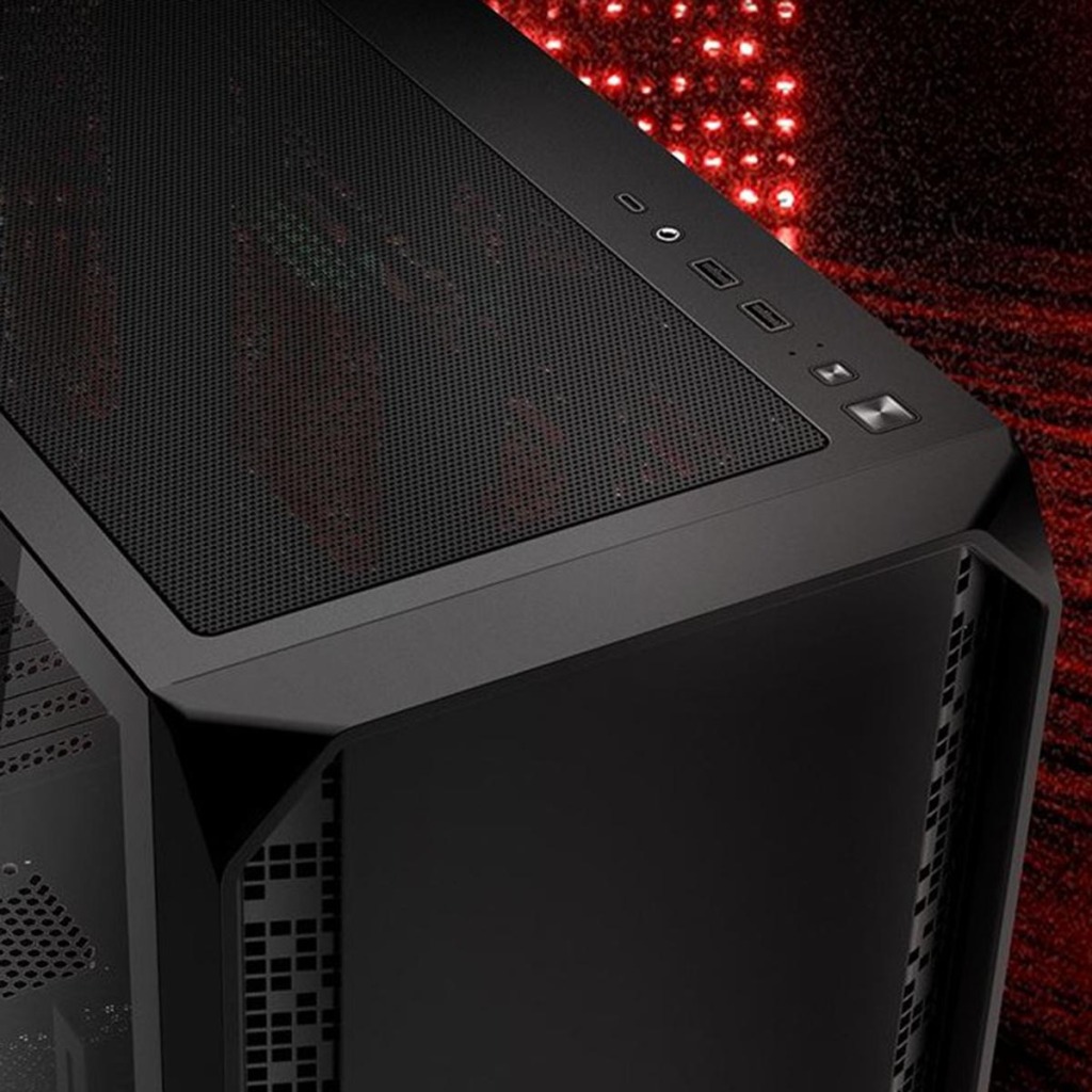 Sharkoon présente les boîtiers AK2 et MK2 4 Boîtier Sharkoon AK2 ports