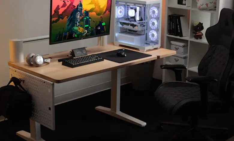 CORSAIR lance le bureau Platform :4, parfaitement adapté aux espaces compacts 1 CORSAIR Platform 4 Couv