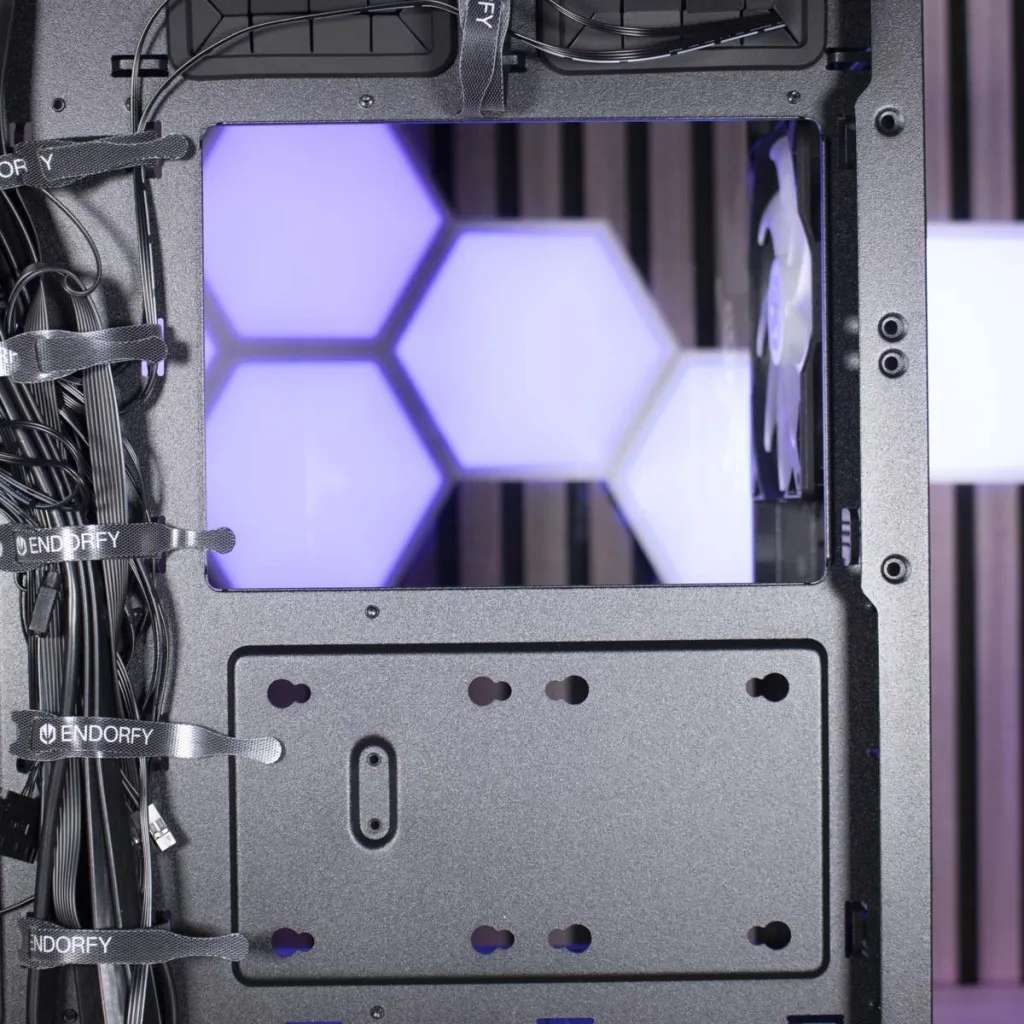 ENDORFY Arx 700 ARGB plateau carte mère