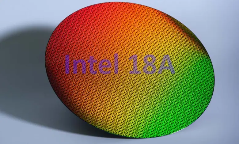Intel annonce la disponibilité de son procédé 18A pour les projets clients 1 Intel 18A Wafer T