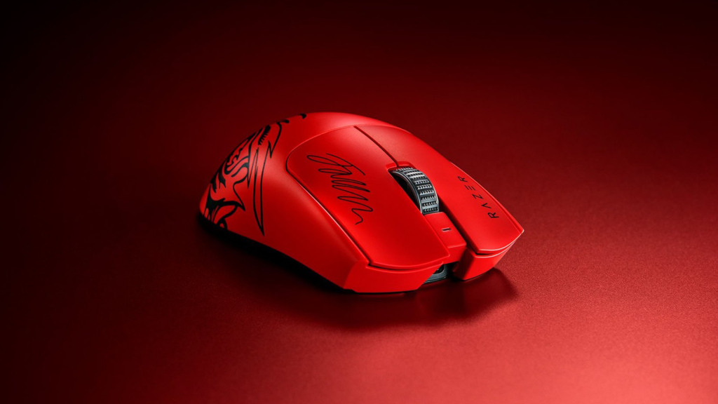 Présentation de la Razer Viper V3 Pro Faker Edition 3 Razer Viper V3 Pro Faker Edition devant